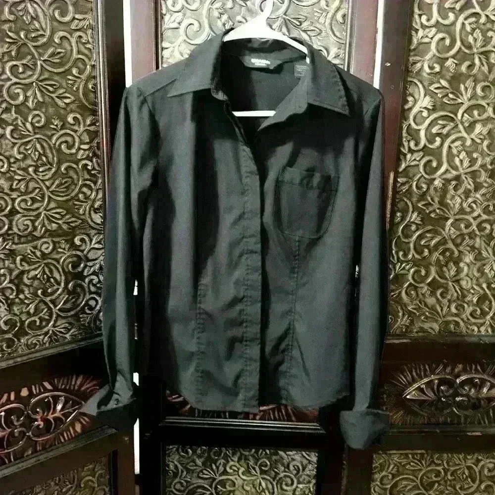 Express stretch Black fitted blouse, Women’s Juniors 7/8, cuffed long sleeve